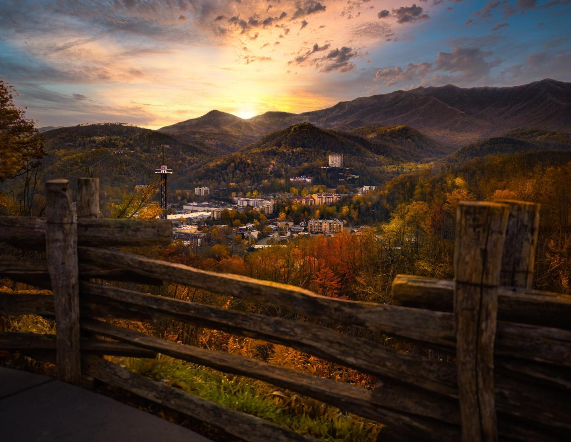 Serenity Heights, Amazing Views, Hot Tub Pool Access, 1089 Free Tickets Each Paid Day, Dollywood แกตลิงเบิร์ก ภายนอก รูปภาพ