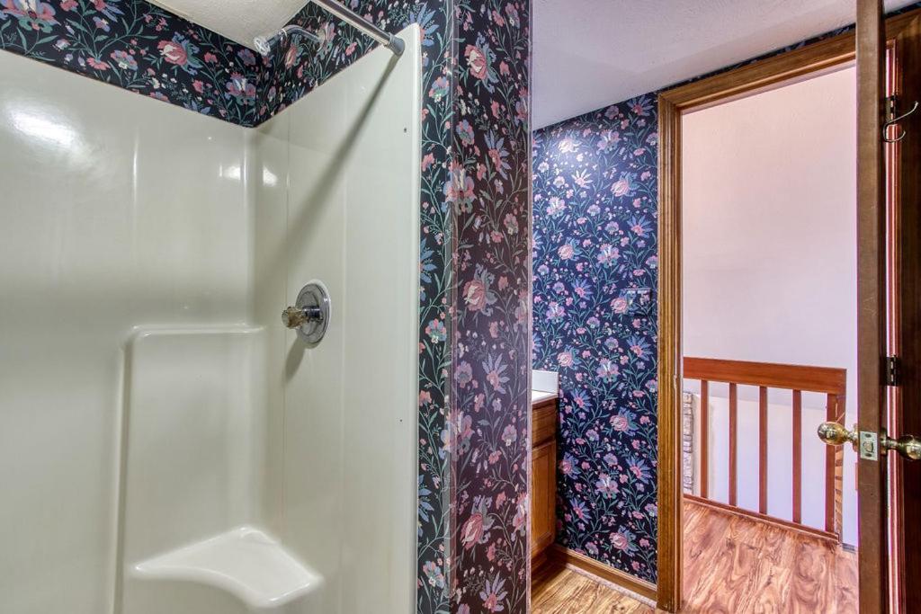 Serenity Heights, Amazing Views, Hot Tub Pool Access, 1089 Free Tickets Each Paid Day, Dollywood แกตลิงเบิร์ก ภายนอก รูปภาพ