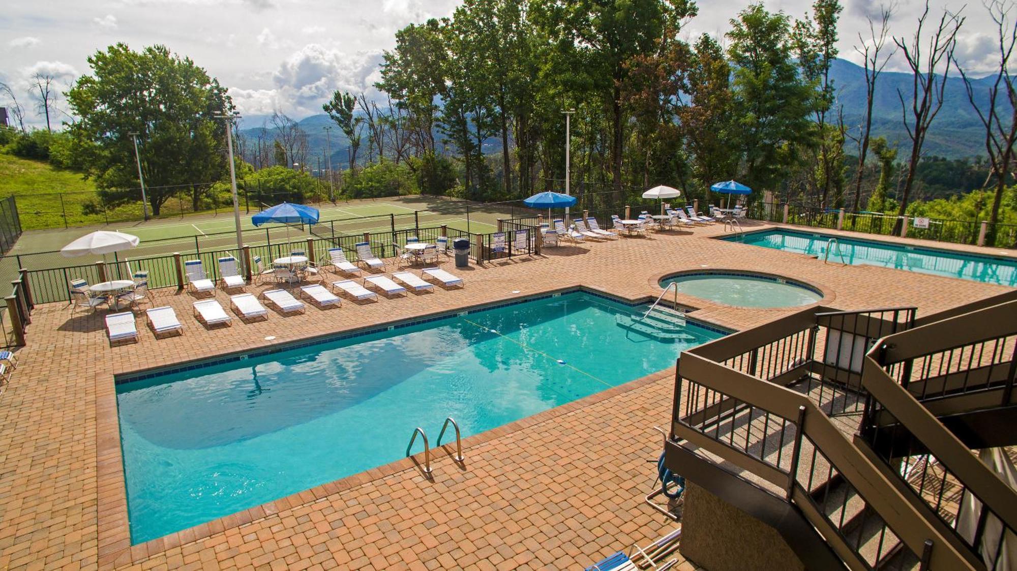 Serenity Heights, Amazing Views, Hot Tub Pool Access, 1089 Free Tickets Each Paid Day, Dollywood แกตลิงเบิร์ก ห้อง รูปภาพ