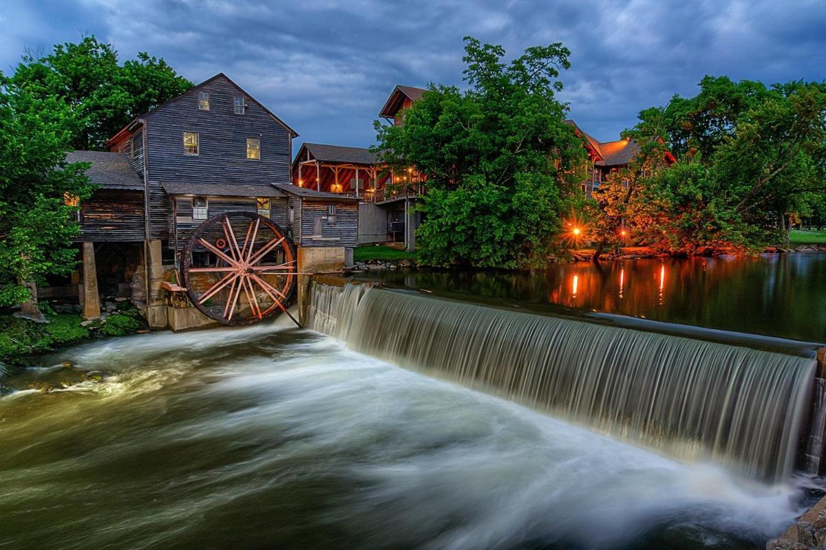 Serenity Heights, Amazing Views, Hot Tub Pool Access, 1089 Free Tickets Each Paid Day, Dollywood แกตลิงเบิร์ก ห้อง รูปภาพ